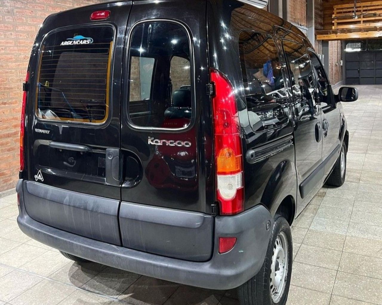 Renault Kangoo Usada en San Juan, deRuedas
