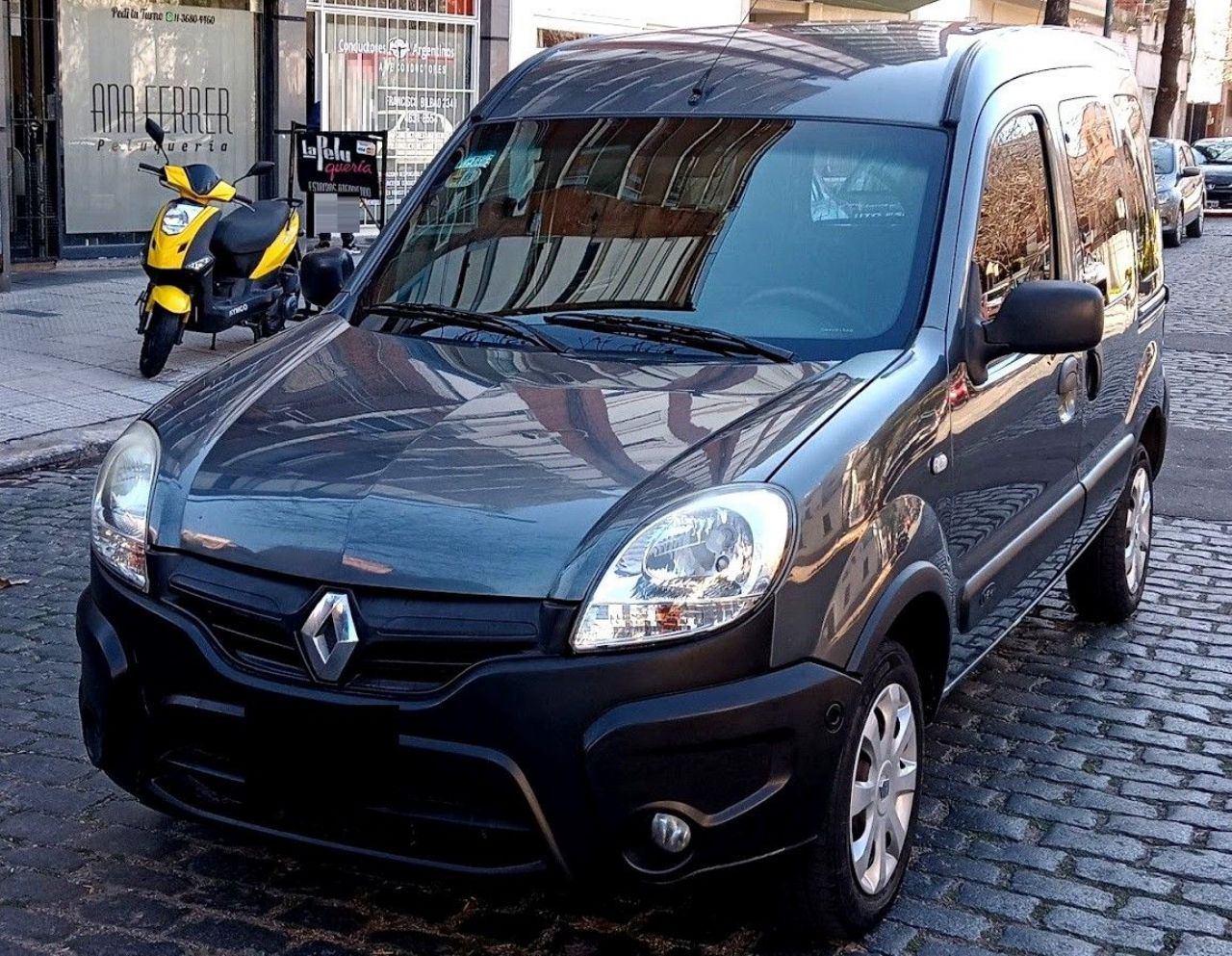 Renault Kangoo Usada en Buenos Aires, deRuedas