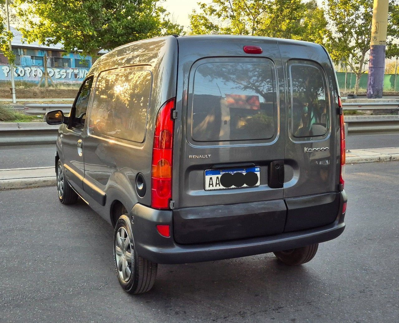 Renault Kangoo Usada en Mendoza, deRuedas