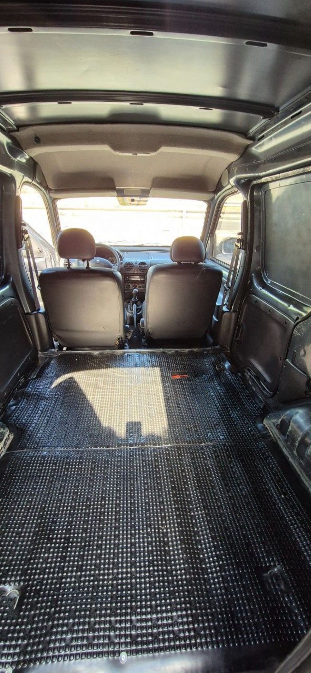Renault Kangoo Usada en Mendoza, deRuedas