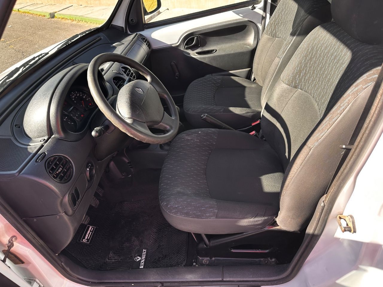 Renault Kangoo Usada Financiado en Mendoza, deRuedas