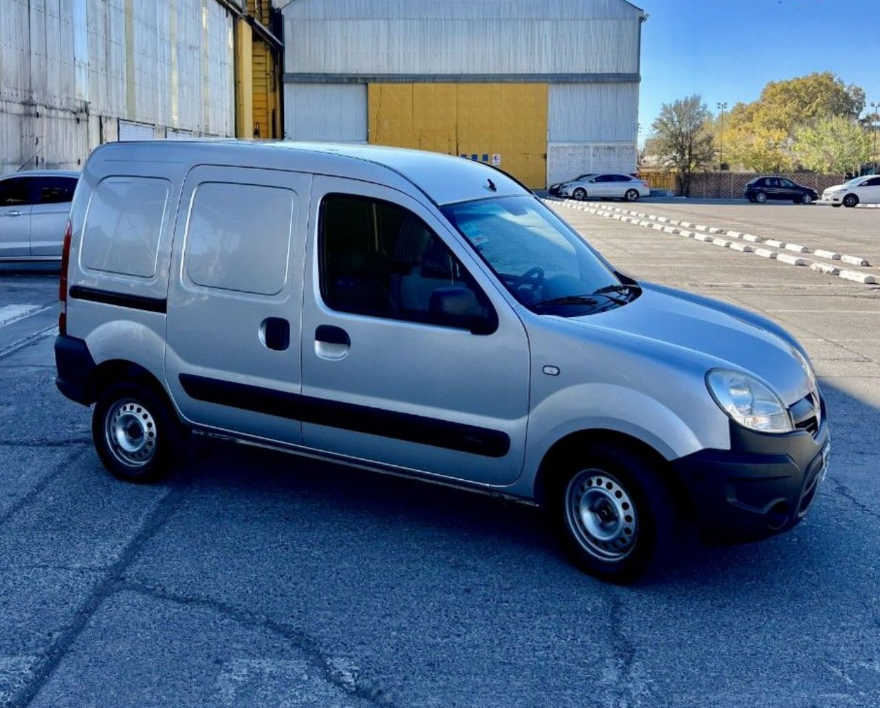 Renault Kangoo Usada Financiado en Mendoza, deRuedas
