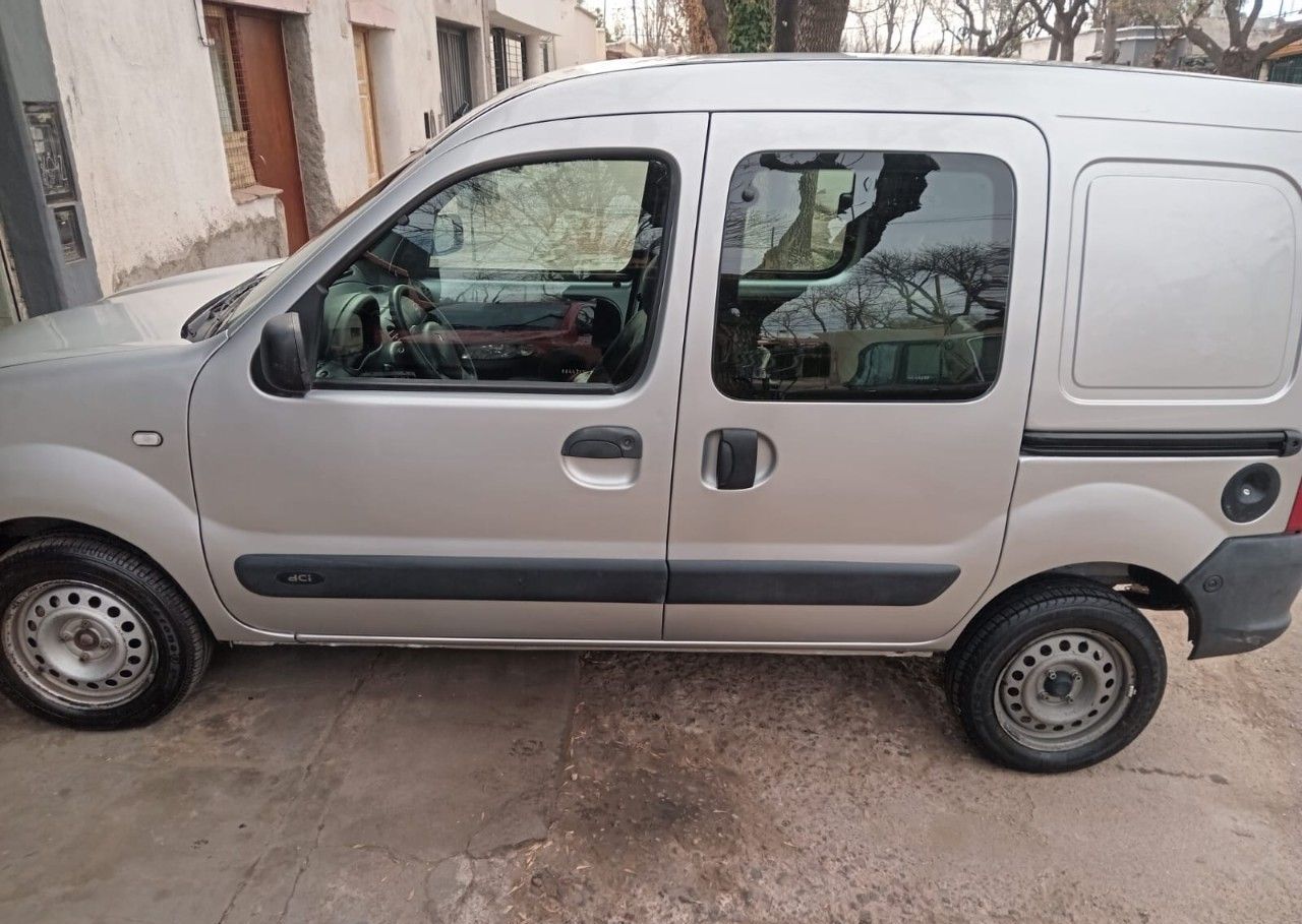 Renault Kangoo Usada en Mendoza, deRuedas