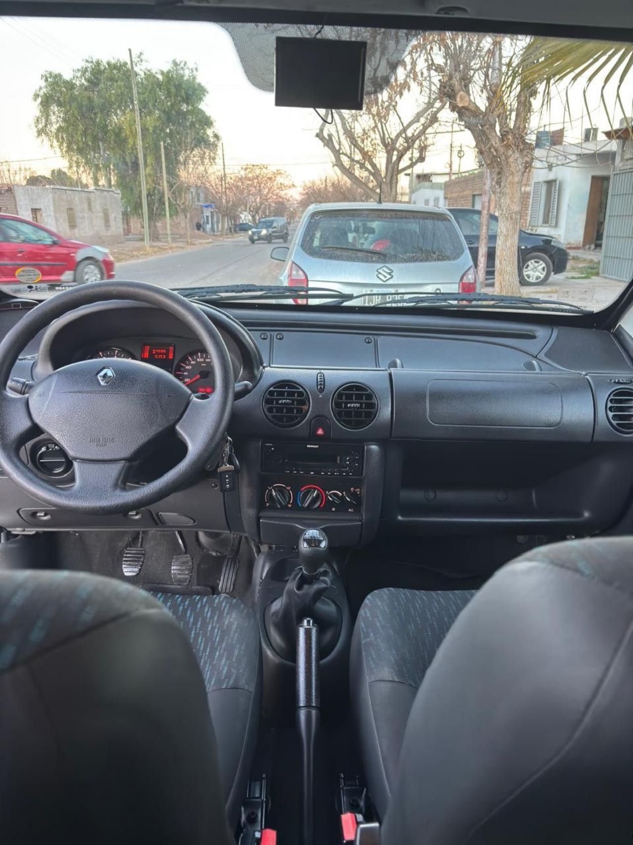 Renault Kangoo Usada en Mendoza, deRuedas