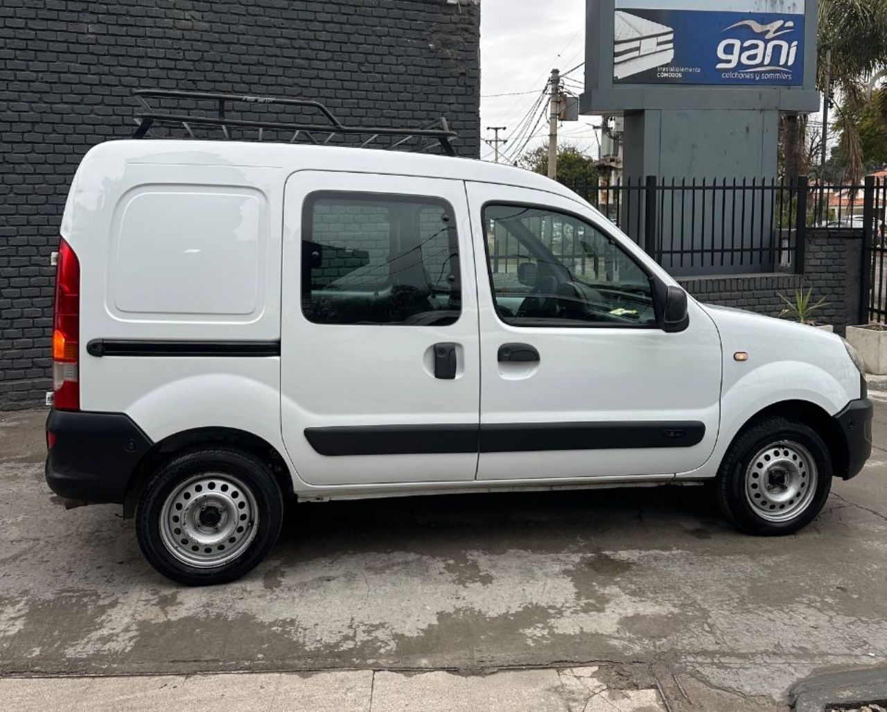 Renault Kangoo Usada Financiado en Córdoba, deRuedas