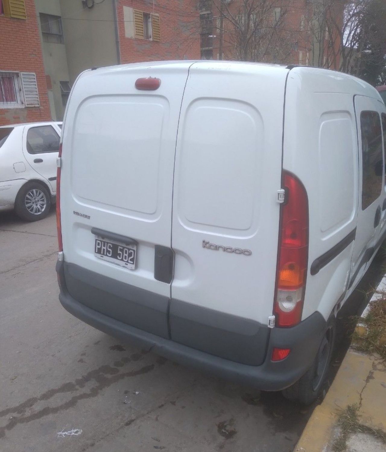 Renault Kangoo Usada en Buenos Aires, deRuedas