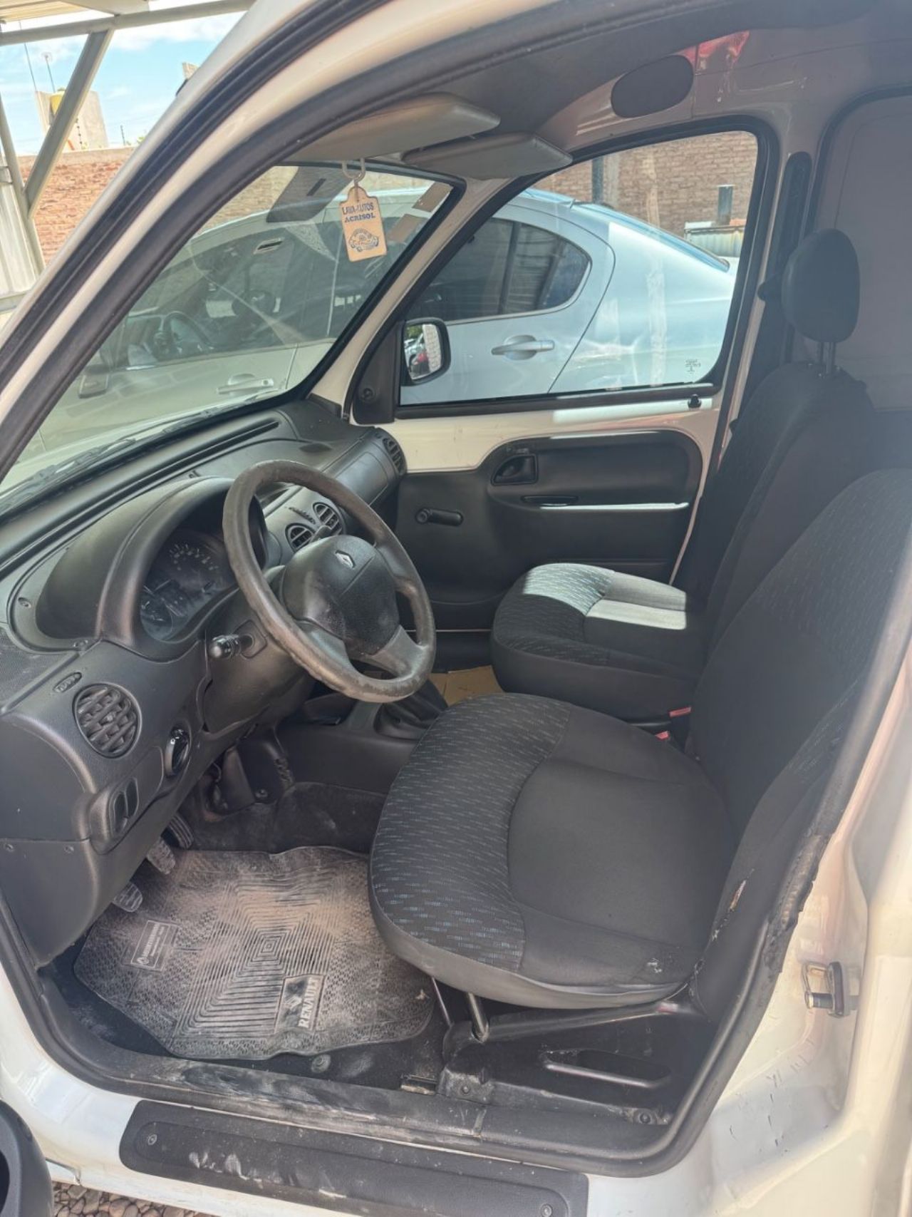 Renault Kangoo Usada en Mendoza, deRuedas