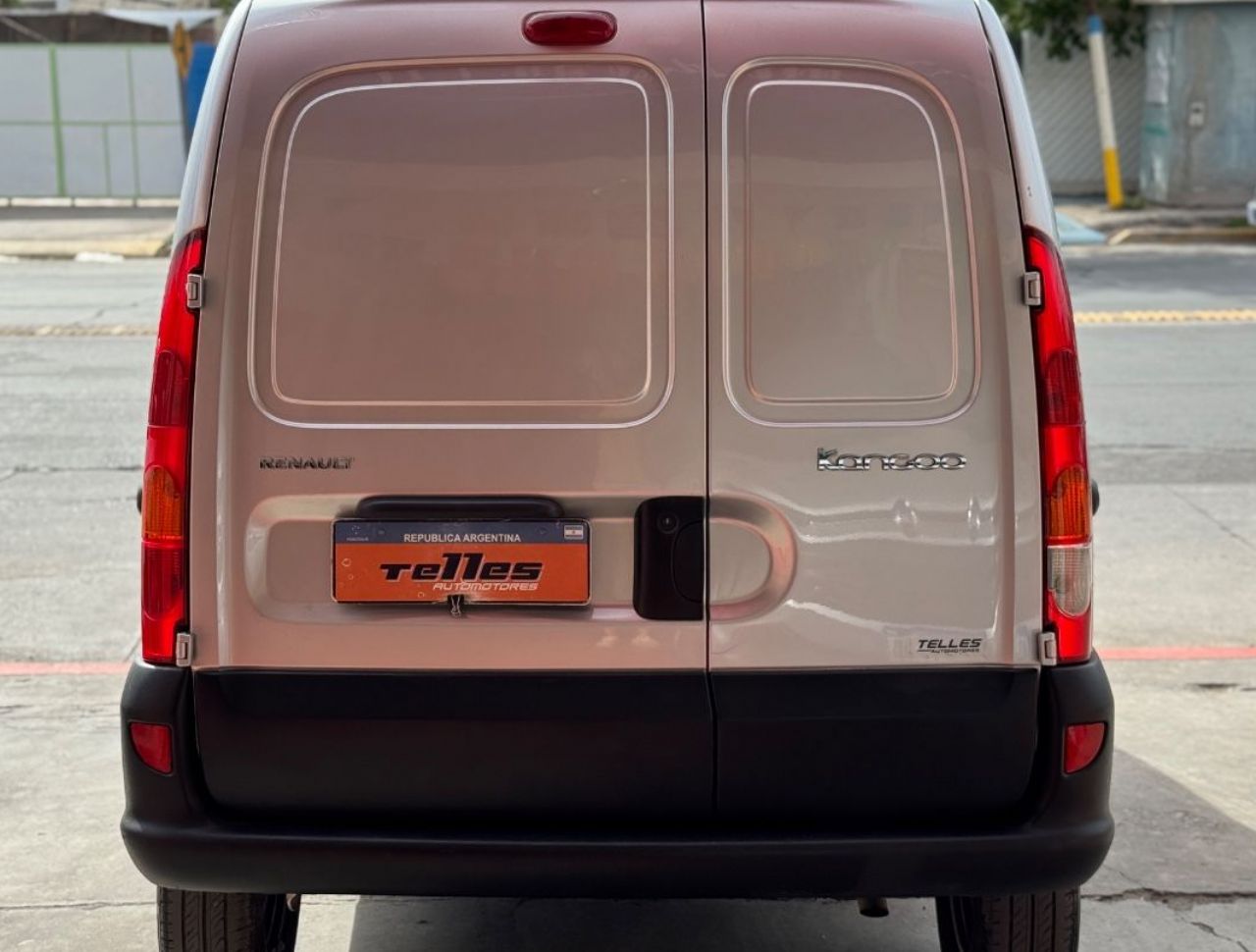 Renault Kangoo Usada Financiado en San Juan, deRuedas