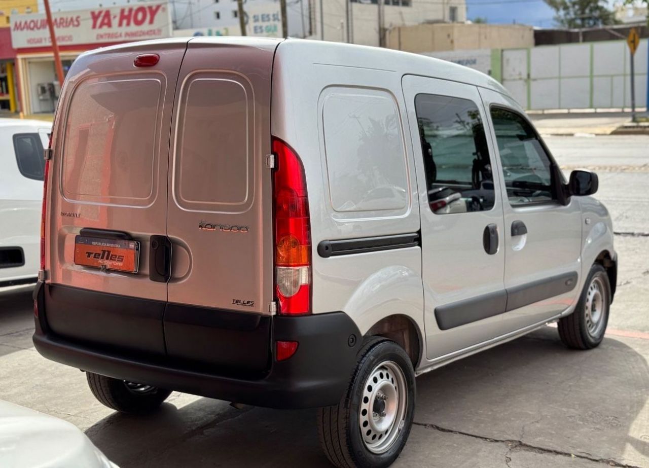 Renault Kangoo Usada Financiado en San Juan, deRuedas