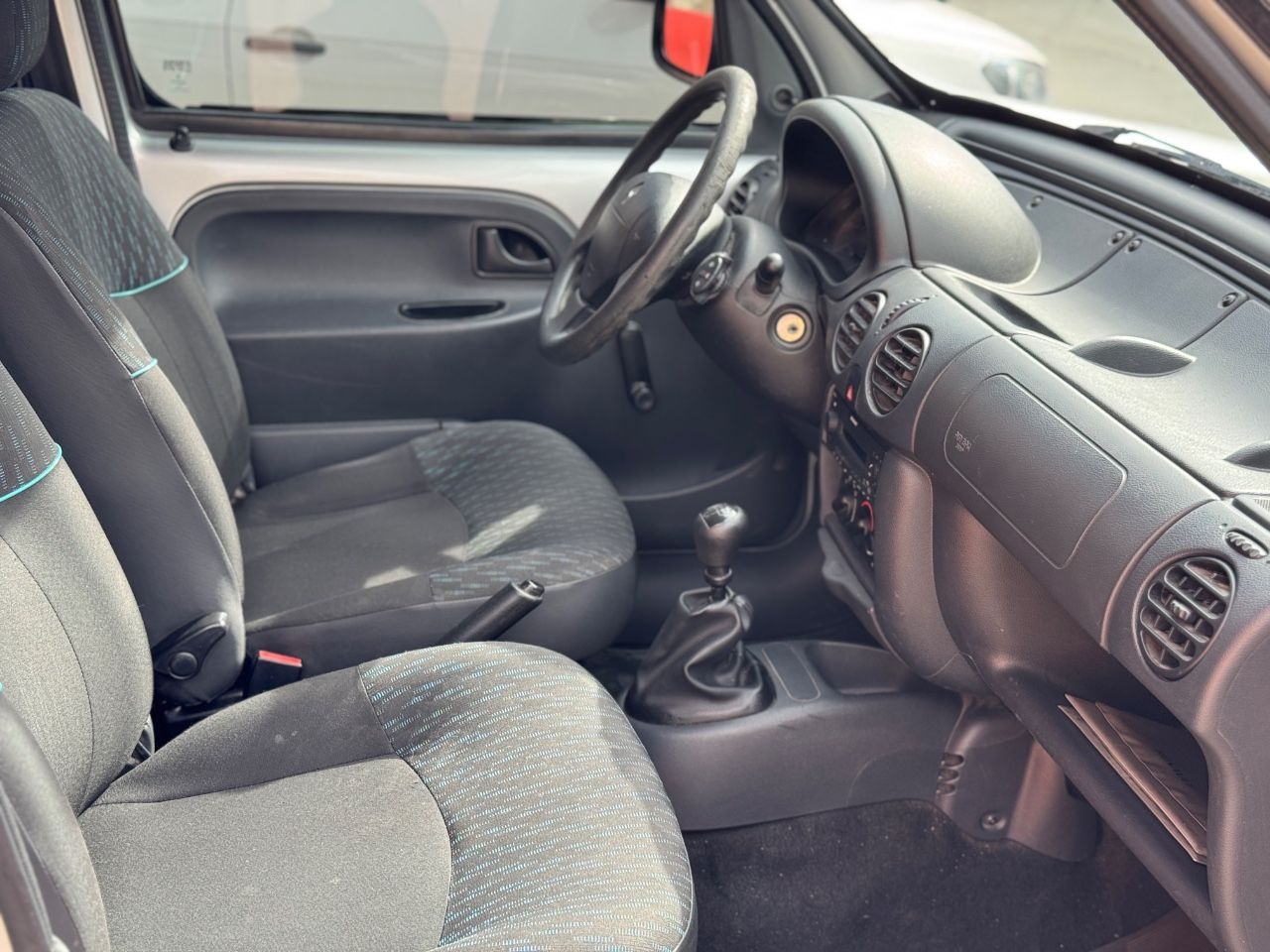 Renault Kangoo Usada Financiado en San Juan, deRuedas