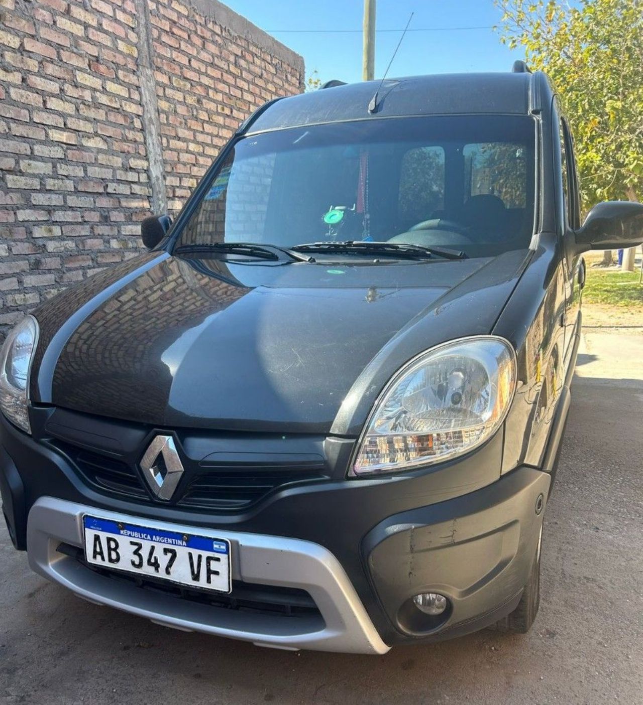 Renault Kangoo Usada en San Juan, deRuedas