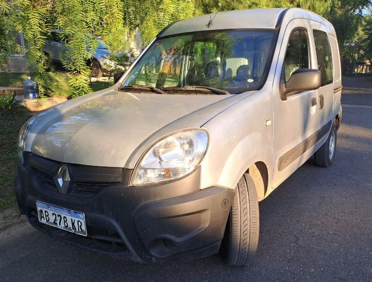 Renault Kangoo Usada en Buenos Aires, deRuedas