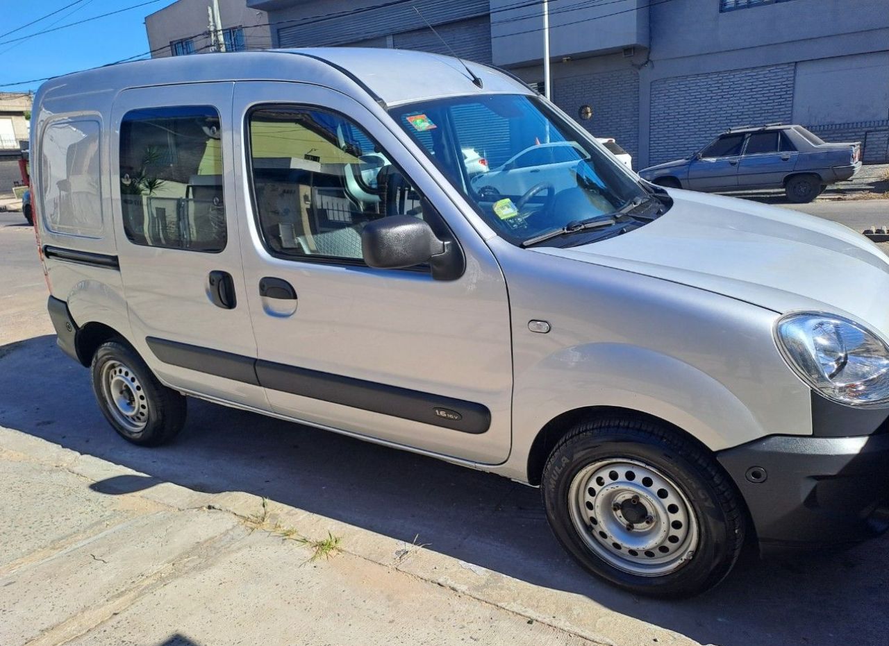 Renault Kangoo Usada en Buenos Aires, deRuedas