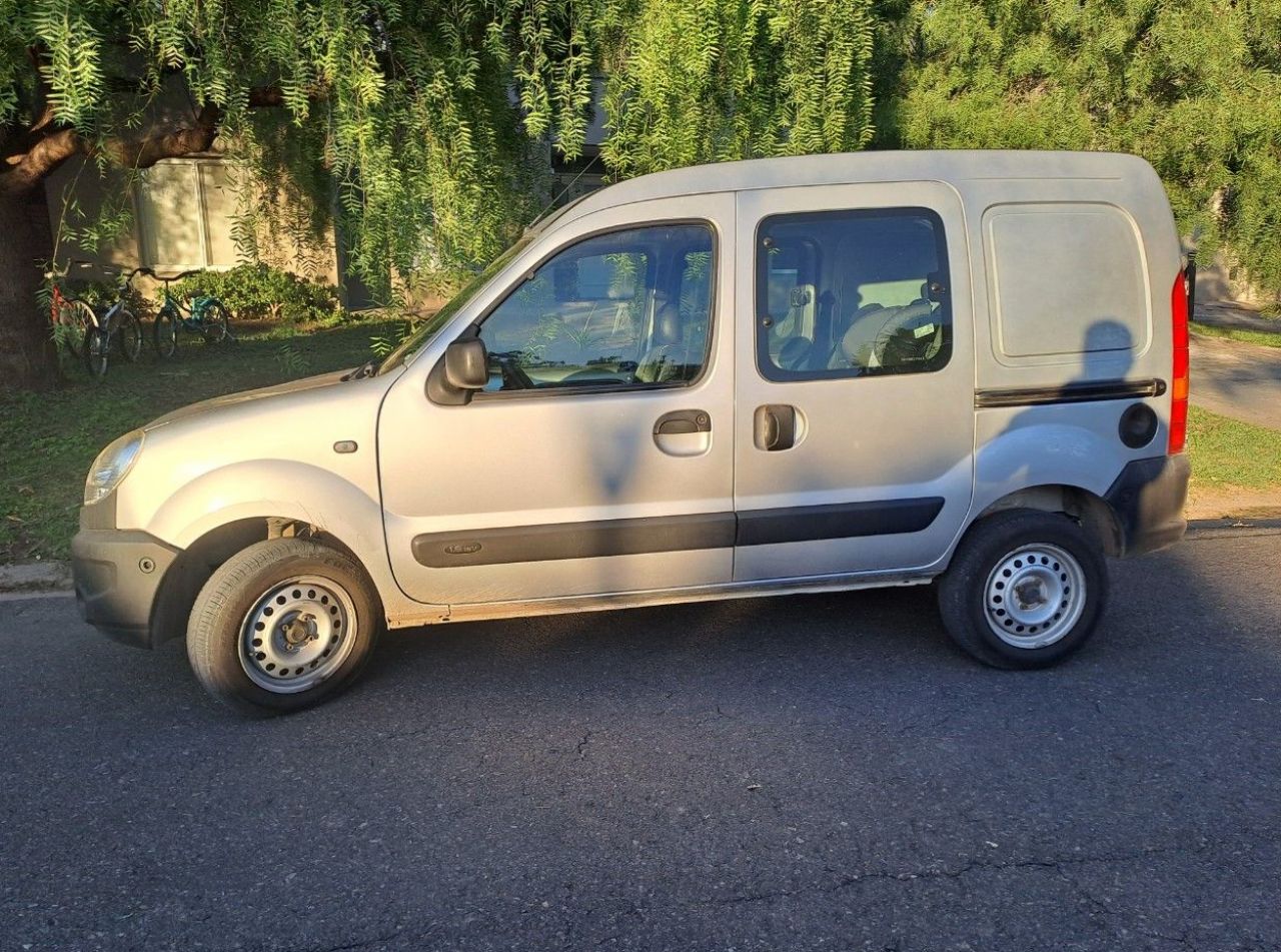 Renault Kangoo Usada en Buenos Aires, deRuedas