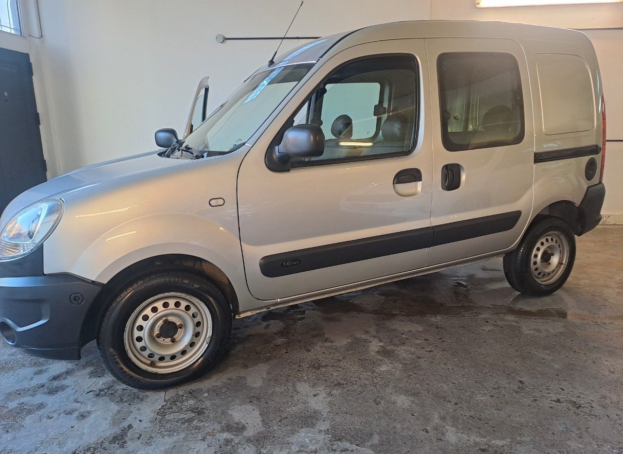 Renault Kangoo Usada en Buenos Aires, deRuedas