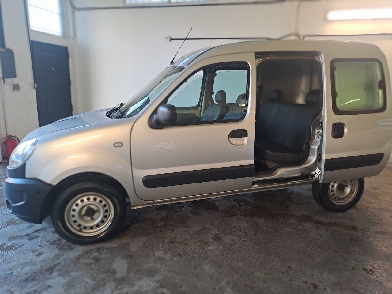 Renault Kangoo Usada en Buenos Aires, deRuedas