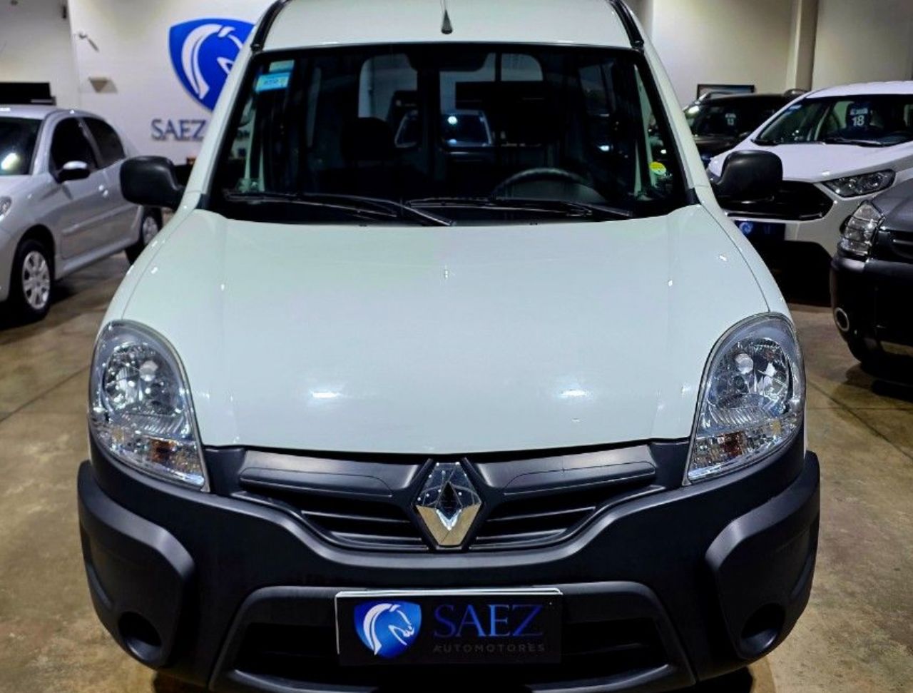 Renault Kangoo Usada Financiado en Mendoza, deRuedas