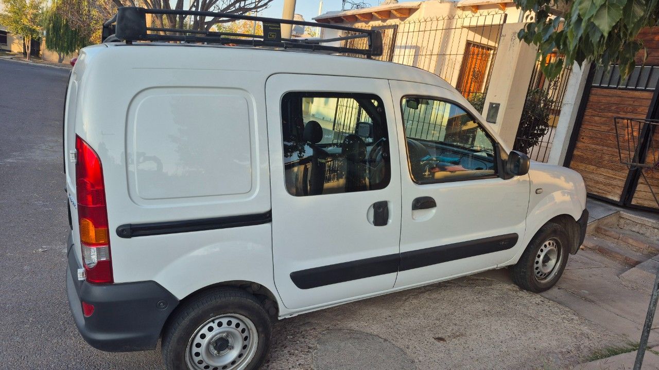 Renault Kangoo Usada en Mendoza, deRuedas