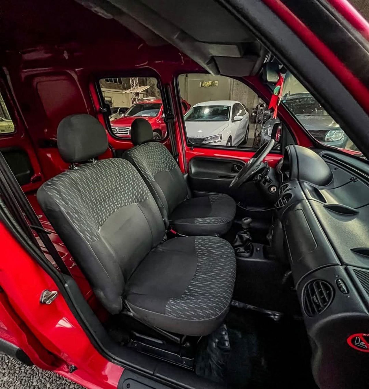 Renault Kangoo Usada en Mendoza, deRuedas