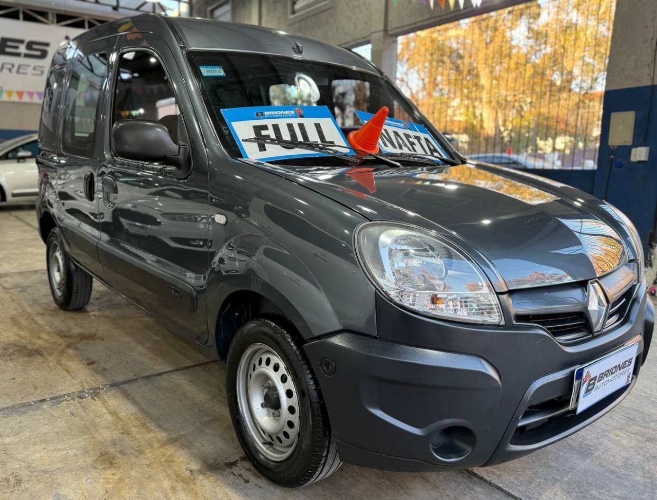 Renault Kangoo Usada en Mendoza, deRuedas