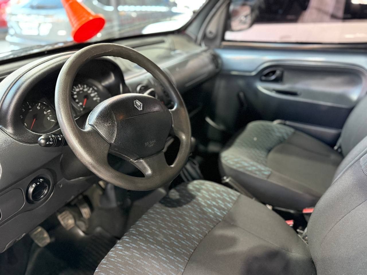 Renault Kangoo Usada en Mendoza, deRuedas
