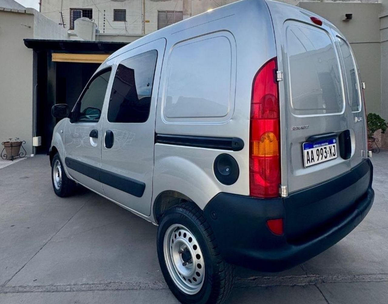 Renault Kangoo Usada en Mendoza, deRuedas