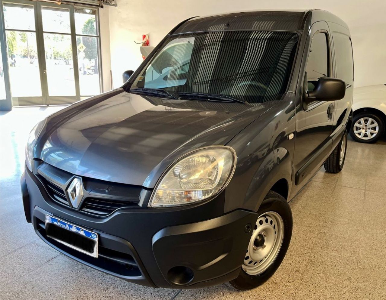 Renault Kangoo Usada Financiado en Córdoba, deRuedas