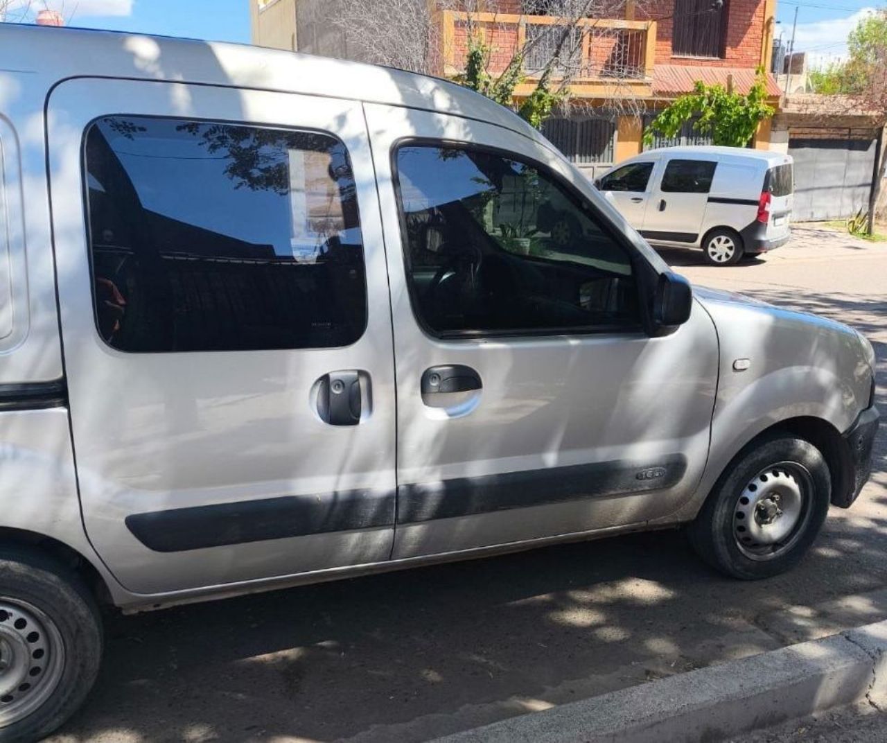 Renault Kangoo Usada en Mendoza, deRuedas