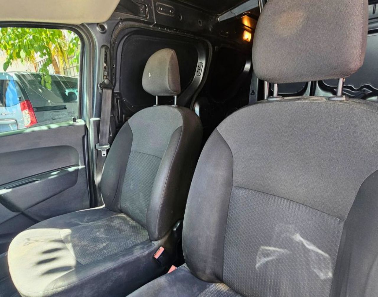 Renault Kangoo Usada en Mendoza, deRuedas