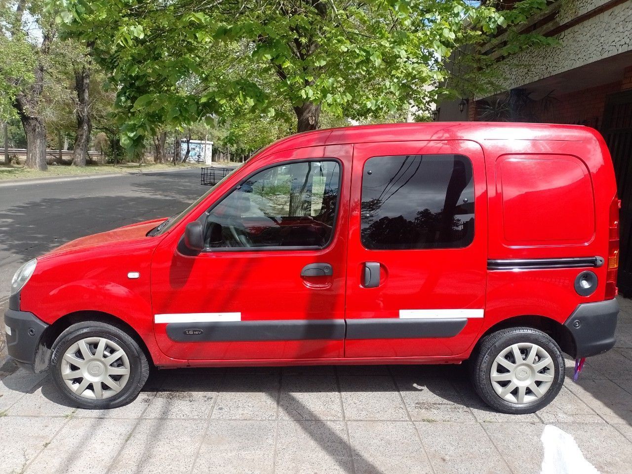 Renault Kangoo Usada en Buenos Aires, deRuedas