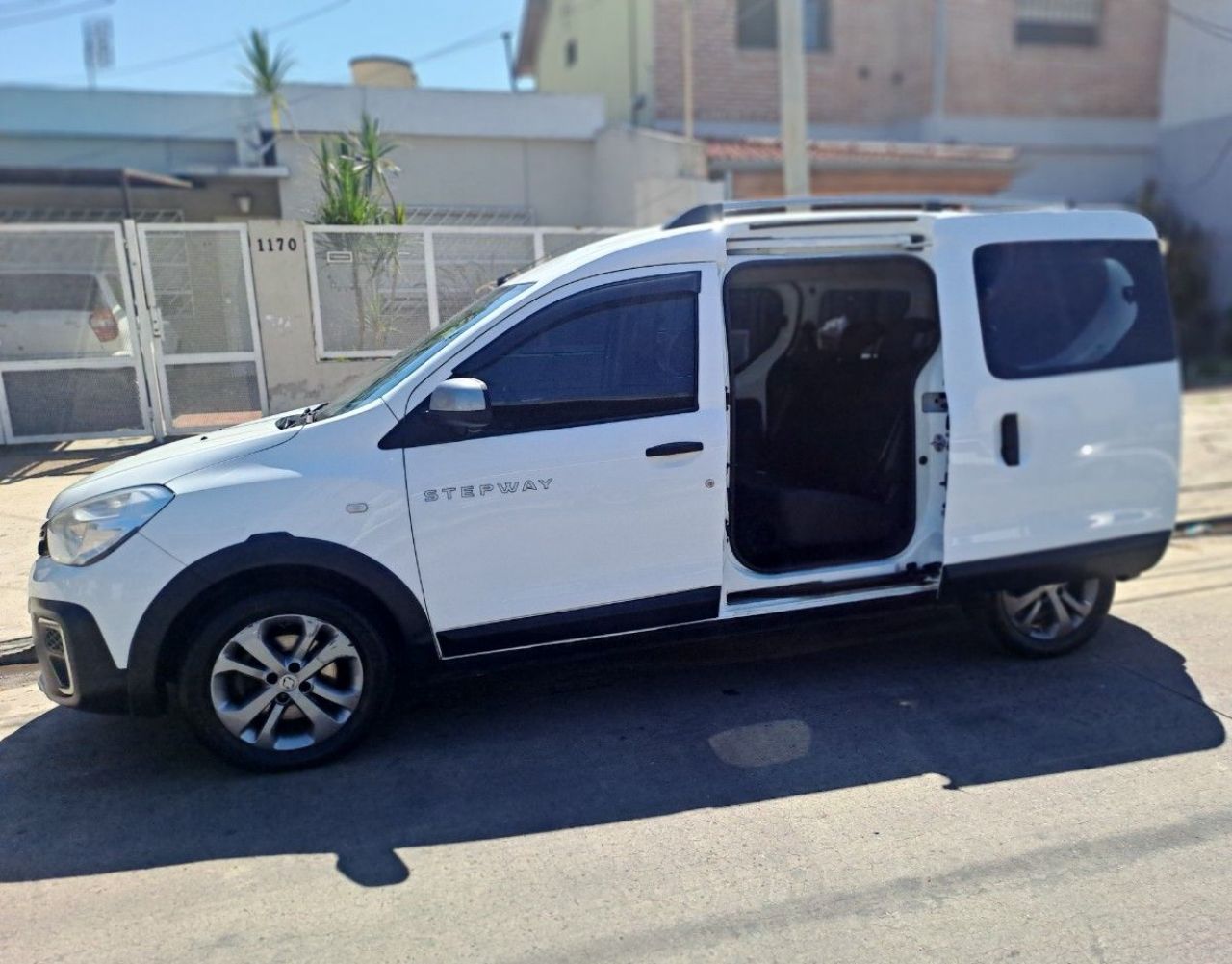Renault Kangoo Usada en Buenos Aires, deRuedas