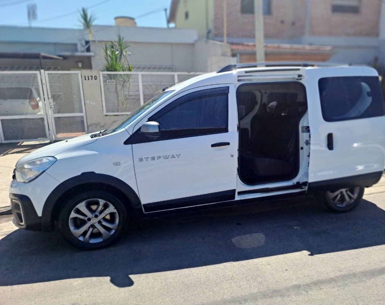 Renault Kangoo Usada en Buenos Aires, deRuedas