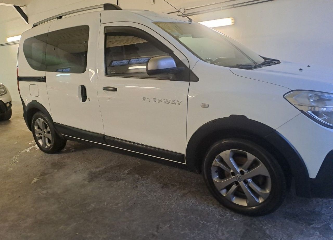 Renault Kangoo Usada en Buenos Aires, deRuedas