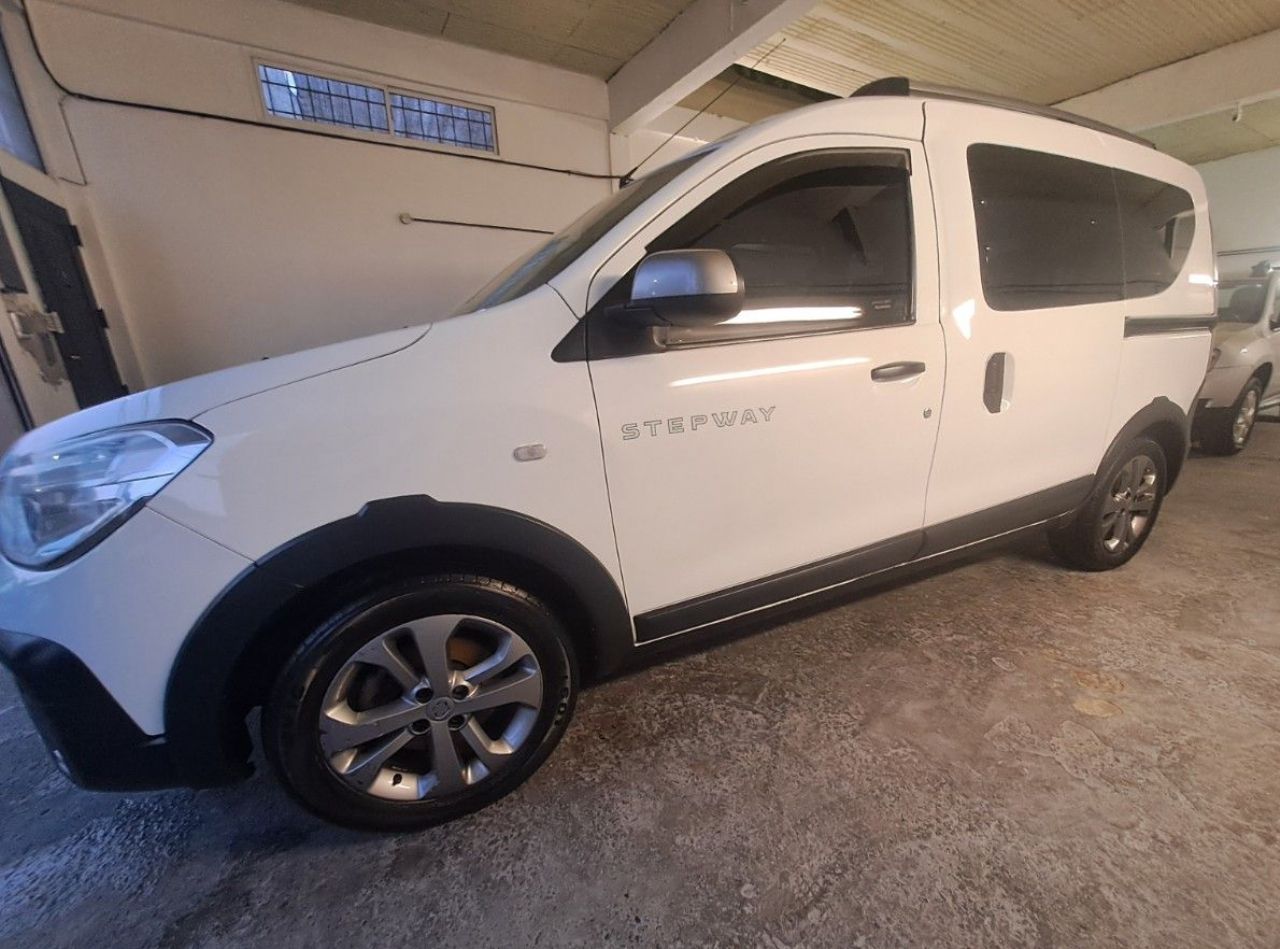 Renault Kangoo Usada en Buenos Aires, deRuedas