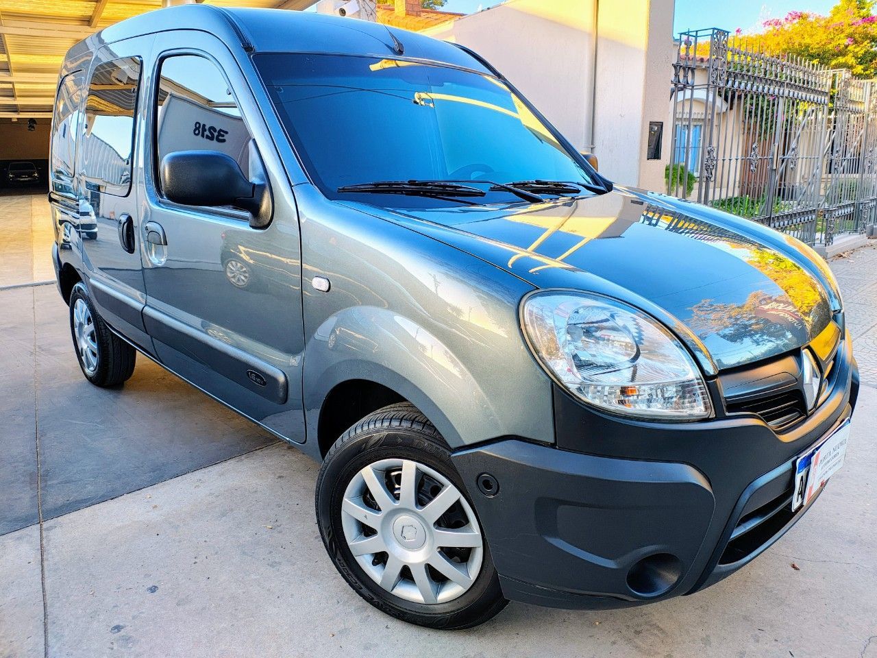 Renault Kangoo Usada en Mendoza, deRuedas