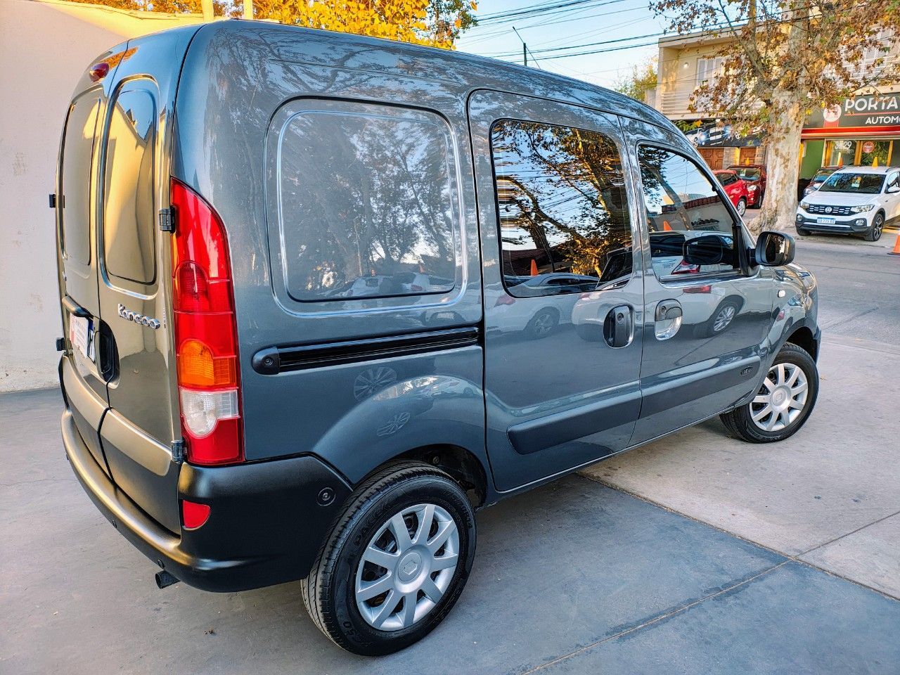 Renault Kangoo Usada en Mendoza, deRuedas