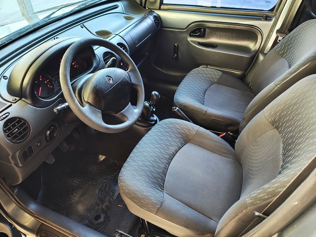 Renault Kangoo Usada en Mendoza, deRuedas