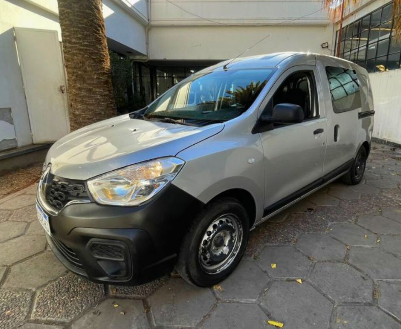 Renault Kangoo Usada en Mendoza, deRuedas