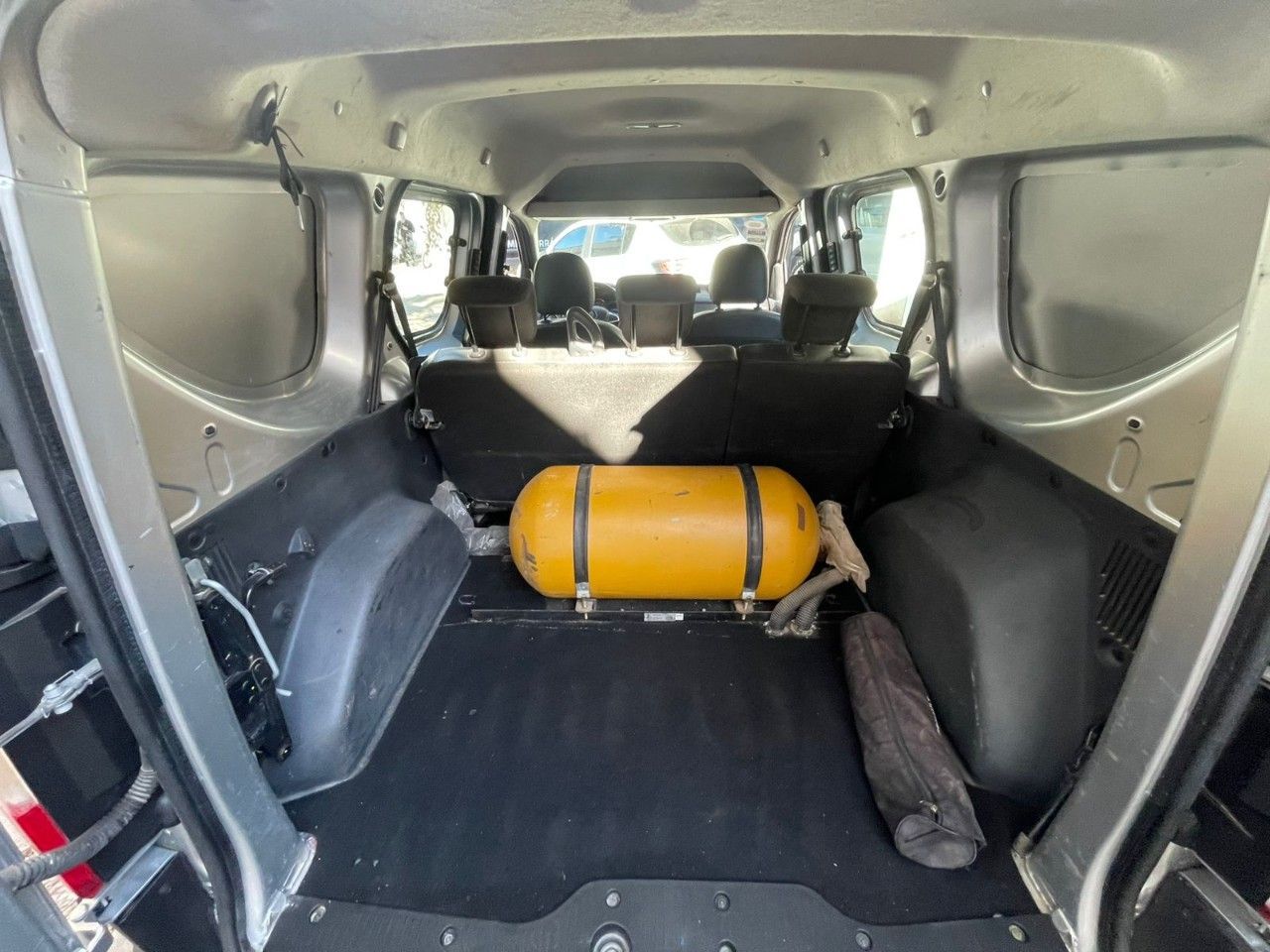 Renault Kangoo Usada en Mendoza, deRuedas