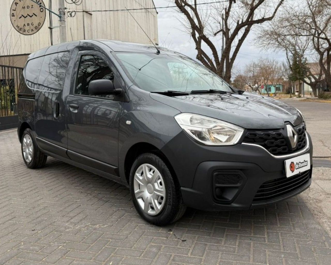 Renault Kangoo Usada en Mendoza, deRuedas