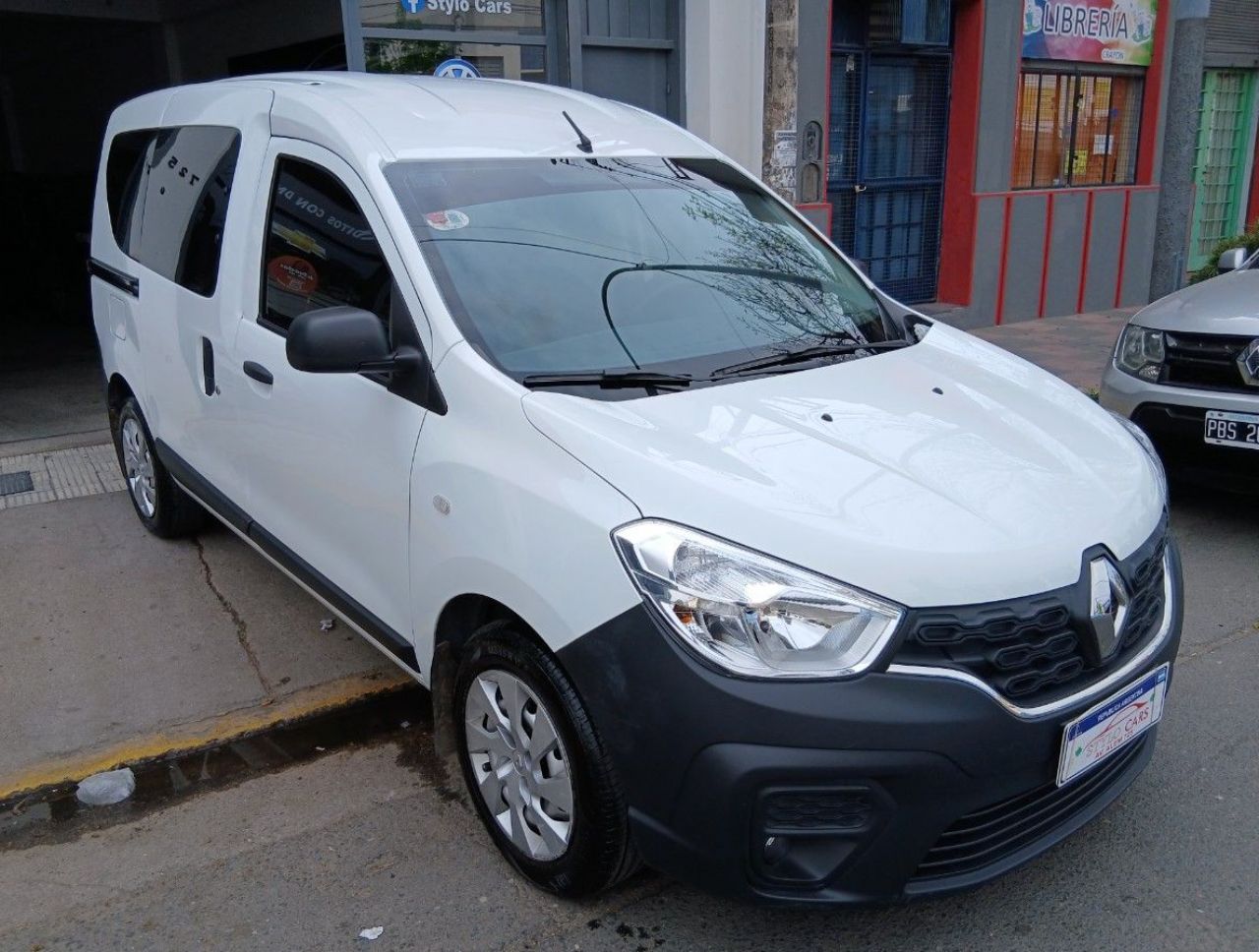 Renault Kangoo Usada Financiado en Córdoba, deRuedas