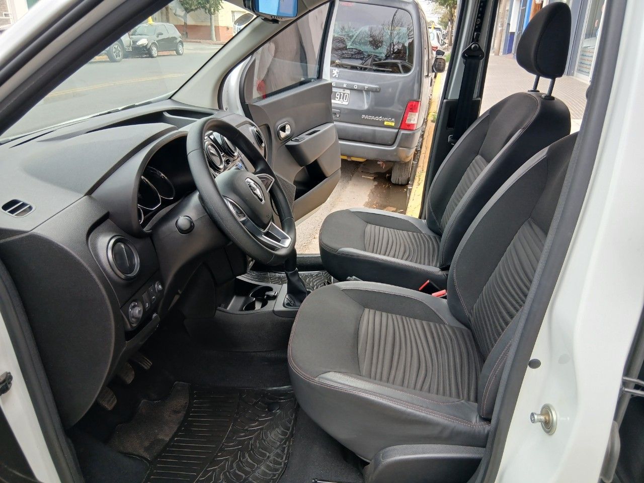 Renault Kangoo Usada Financiado en Córdoba, deRuedas