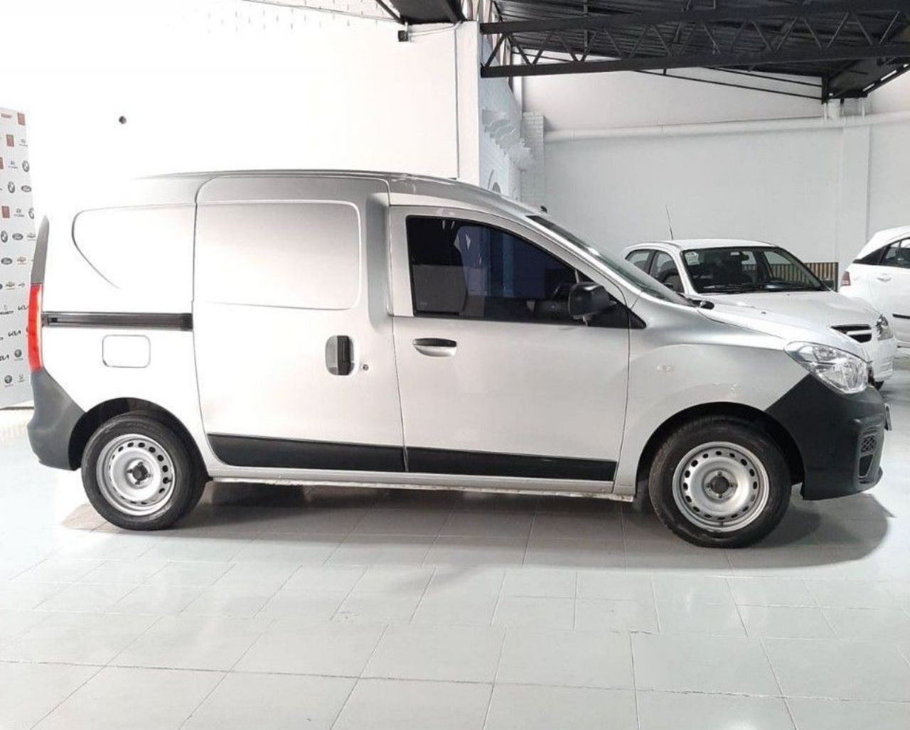 Renault Kangoo Usada en Mendoza, deRuedas