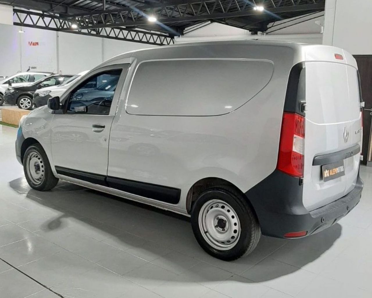 Renault Kangoo Usada en Mendoza, deRuedas