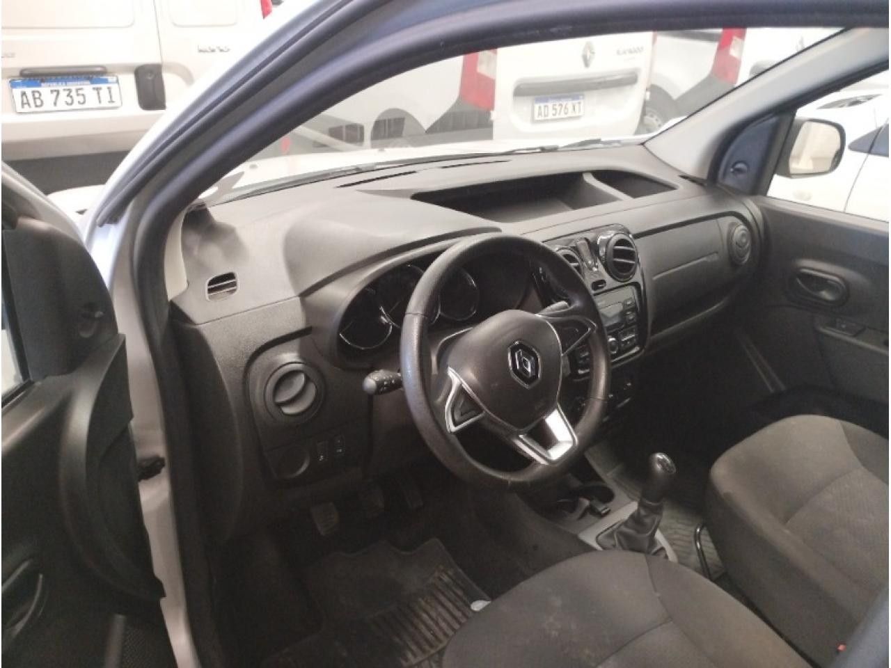 Renault Kangoo Usada en San Juan, deRuedas