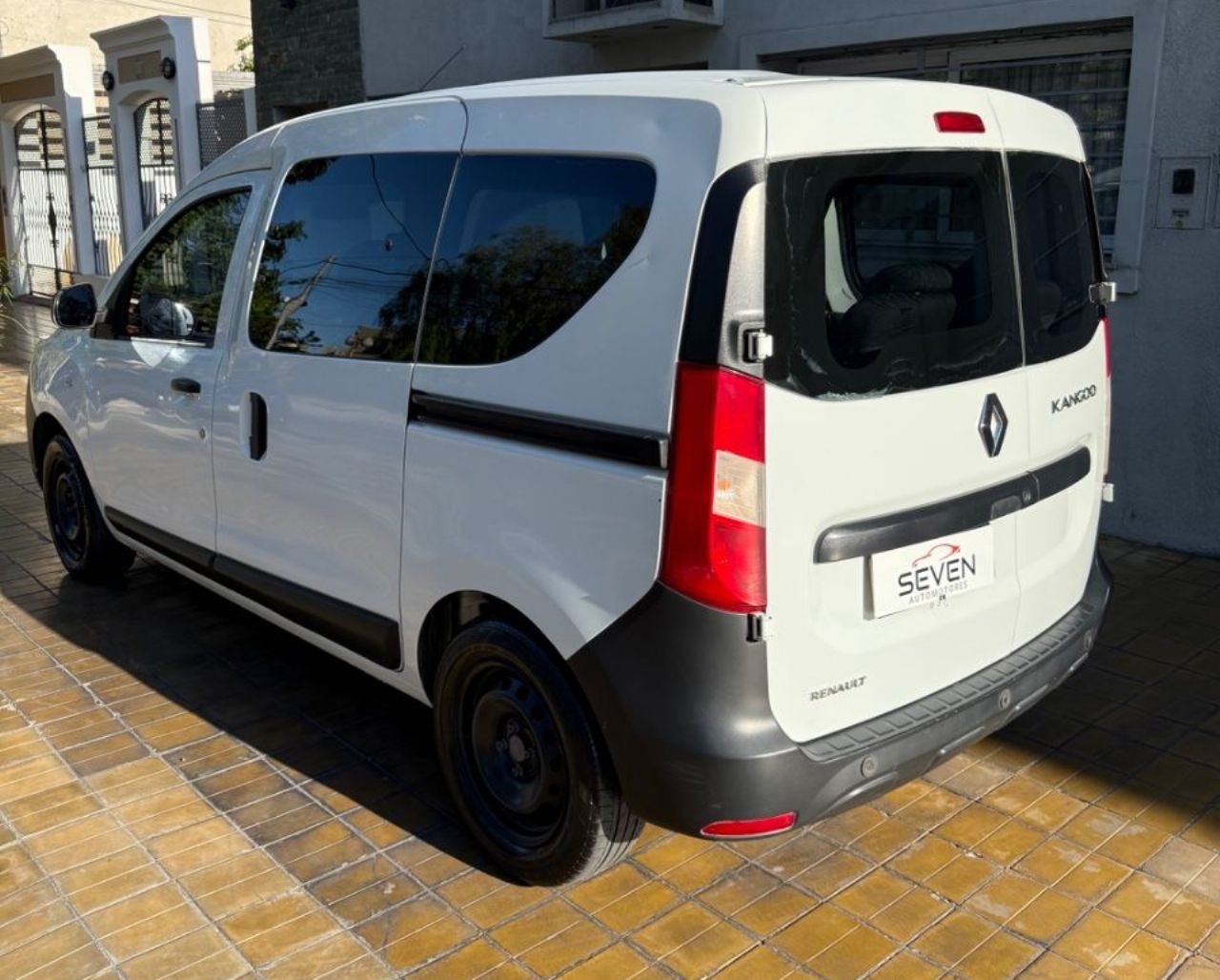 Renault Kangoo Usada en San Juan, deRuedas