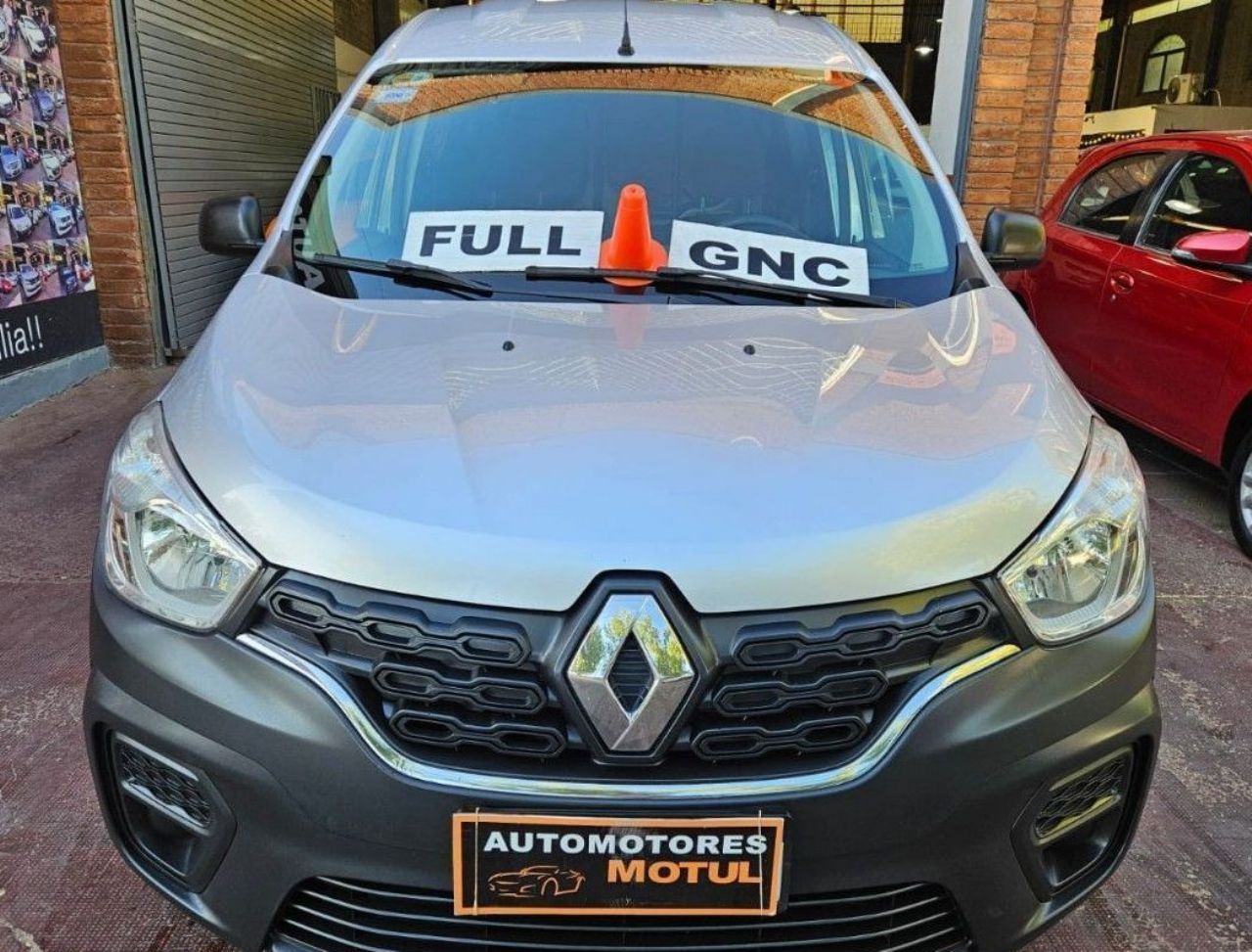 Renault Kangoo Usada en Mendoza, deRuedas