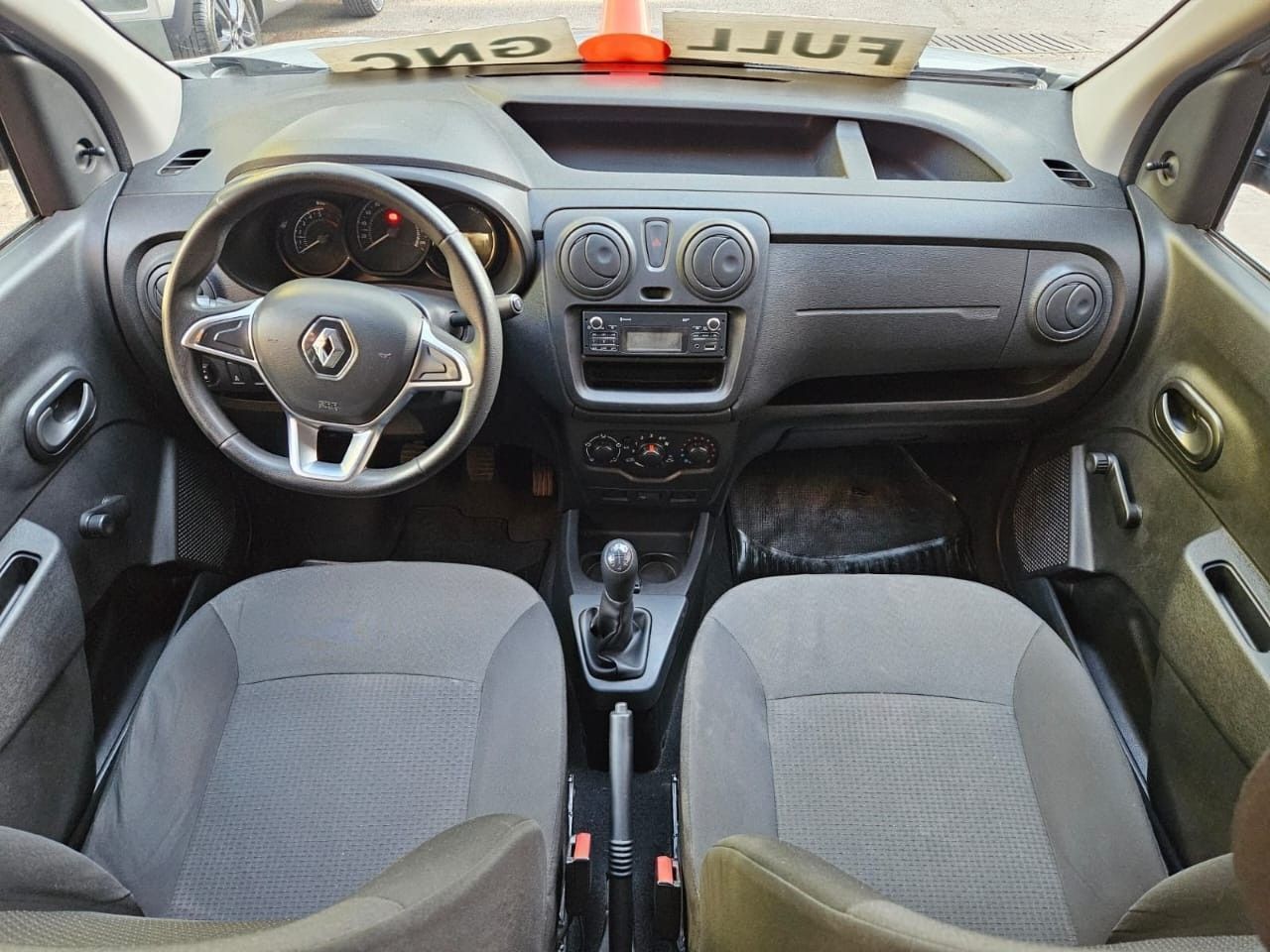 Renault Kangoo Usada en Mendoza, deRuedas