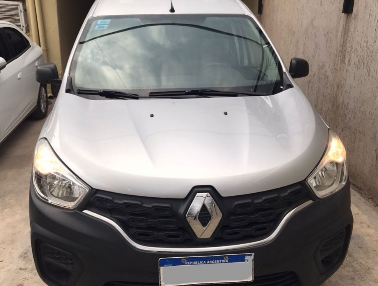Renault Kangoo Usada en Mendoza, deRuedas