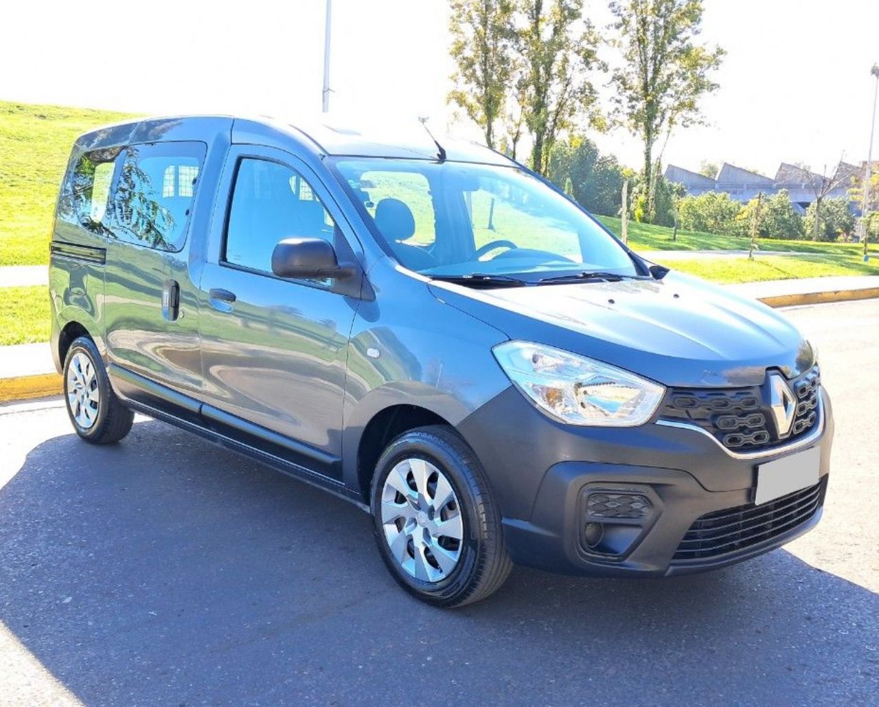 Renault Kangoo Usada en Mendoza, deRuedas